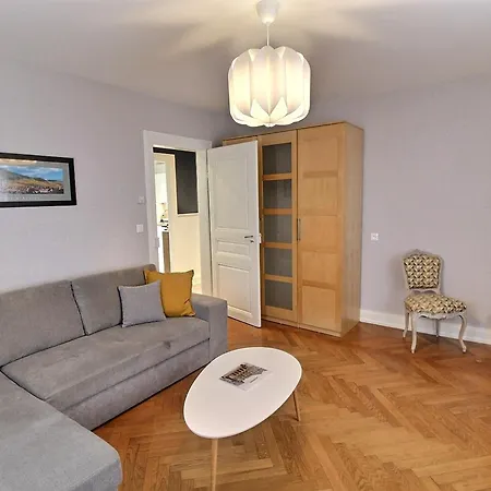 Renove A Avec Jardin Et Terrasse - Fr-1-722-11 Apartamento